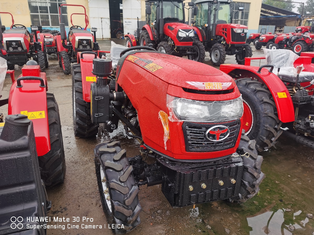 TH804 farm tractor